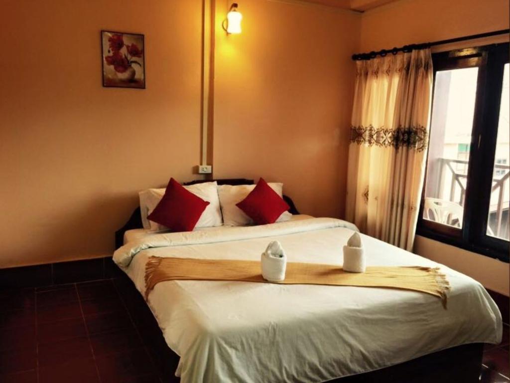 Happy River View Hotel Vang Vieng Exterior photo