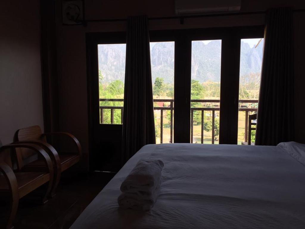 Happy River View Hotel Vang Vieng Exterior photo