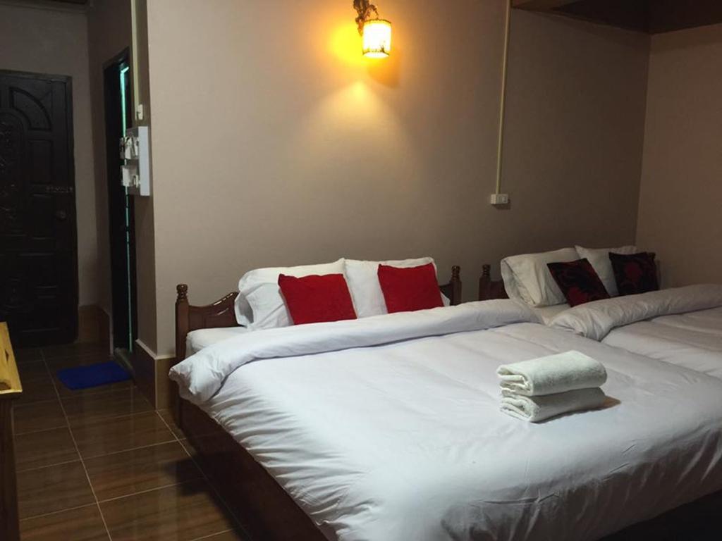 Happy River View Hotel Vang Vieng Exterior photo