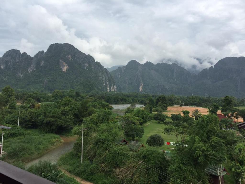 Happy River View Hotel Vang Vieng Exterior photo