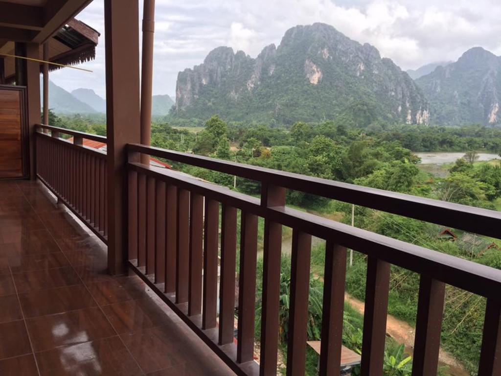 Happy River View Hotel Vang Vieng Exterior photo