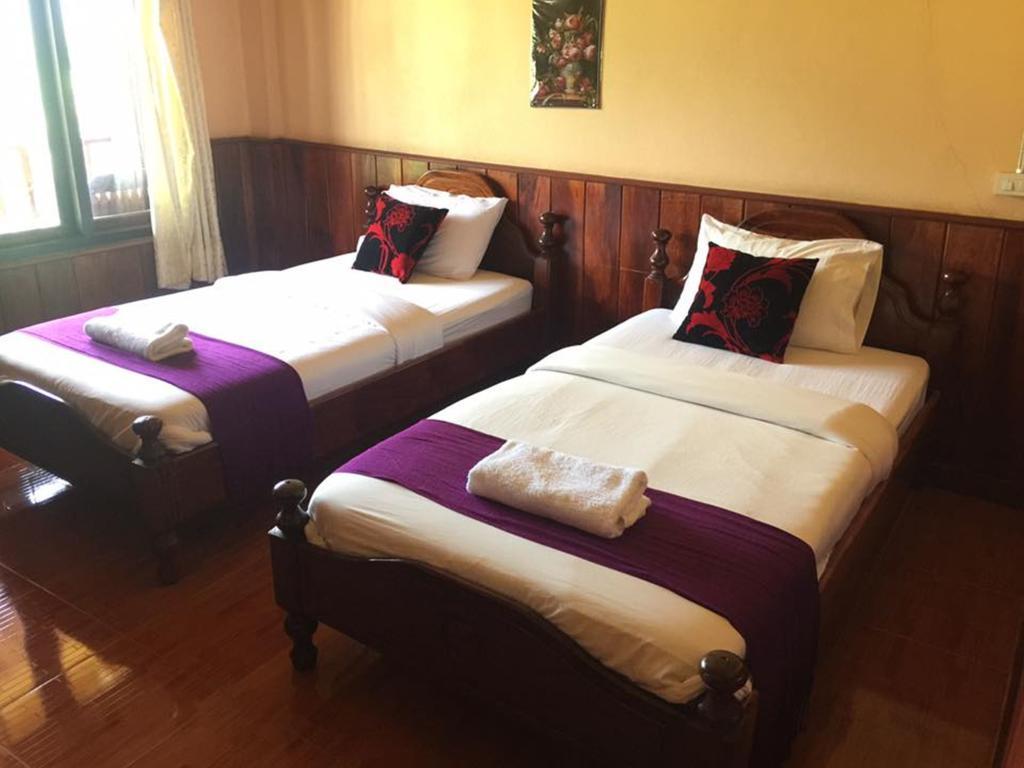 Happy River View Hotel Vang Vieng Exterior photo