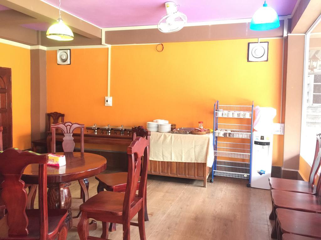 Happy River View Hotel Vang Vieng Exterior photo